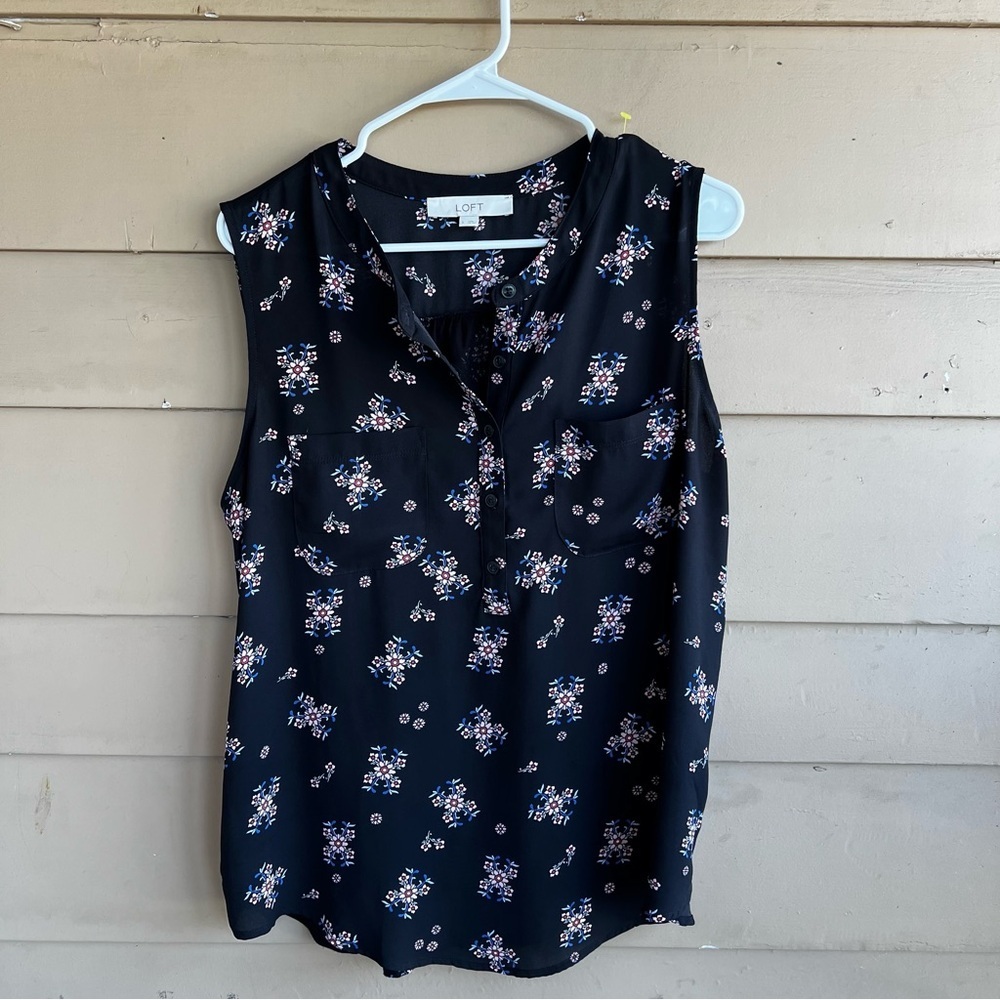 LOFT Floral Sleeveless Button Down Shirt - Size L - Office Spring Modest
